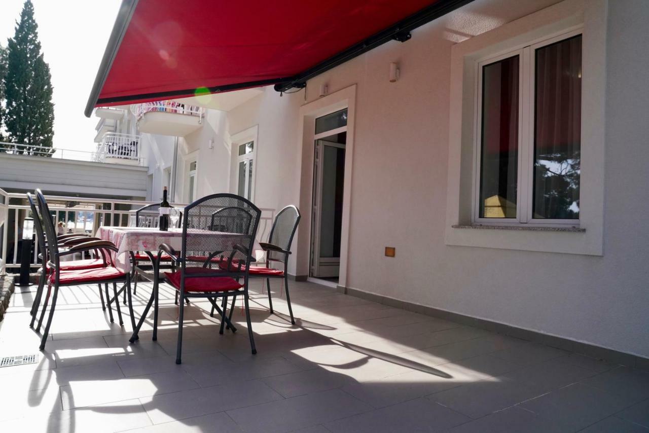 Sesar Apartments Krk - No. 1 Iva Кърк Екстериор снимка